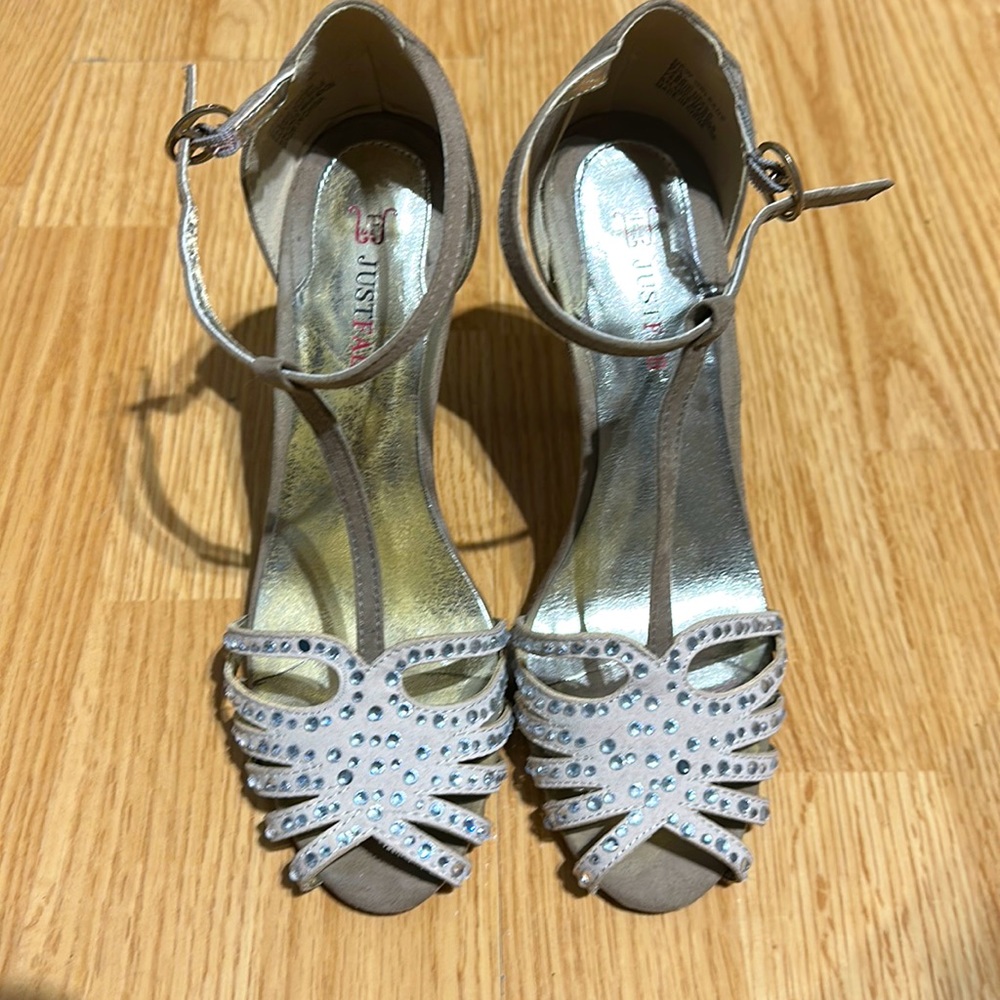 Used beige suede crystal pumps